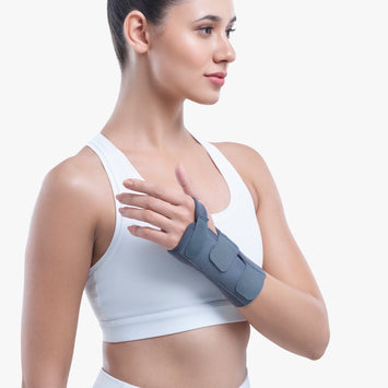 Vissco Universal Elastic Wrist Support | Wrist Support For Colle's fracture | Wrist sprain/strain | Arthritis | Post-operative support | Pain Reliever (Black)